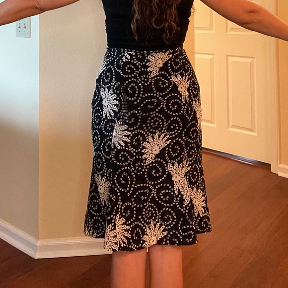LOFT Black & Cream Silk A-line Knee Length Skirt 6 - Picture 3 of 7